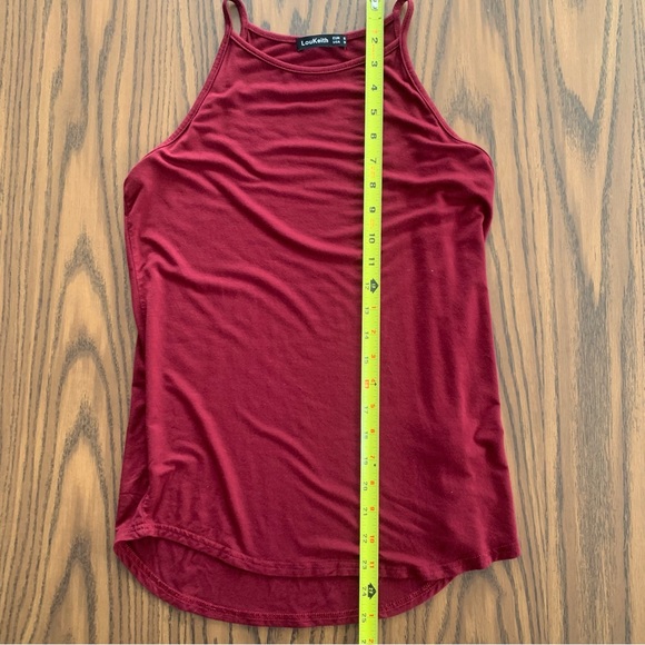 LouKeith Red Sleeveless Women's Tank Top - Picture 6 of 8